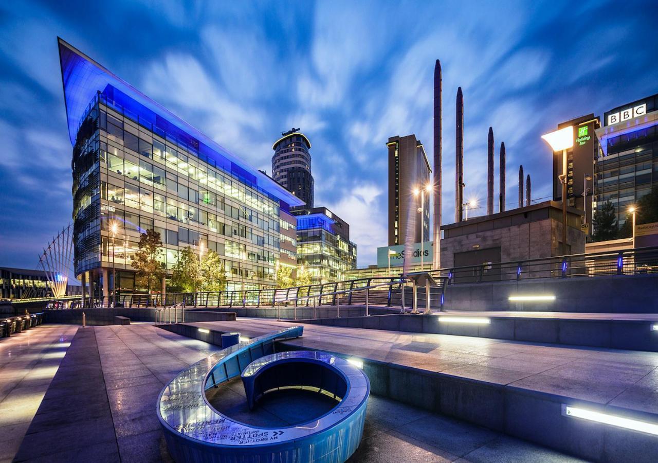 Hallsphere - Stunning Apartment Salford Quays Манчестер Екстер'єр фото