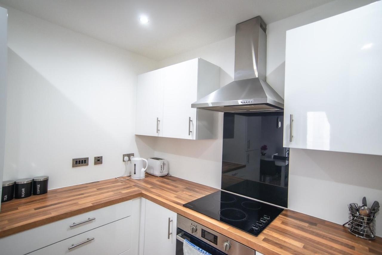 Hallsphere - Stunning Apartment Salford Quays Манчестер Екстер'єр фото
