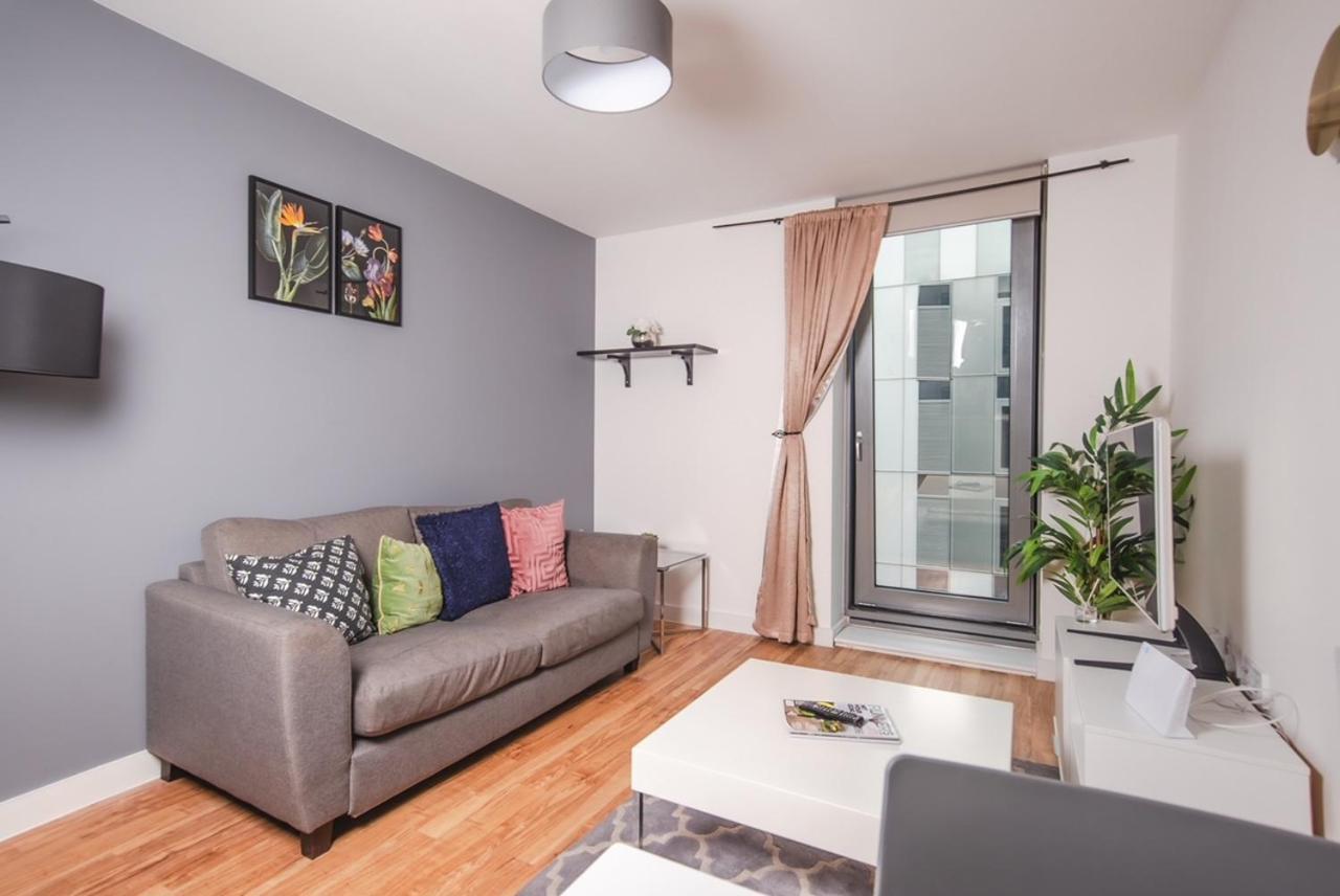 Hallsphere - Stunning Apartment Salford Quays Манчестер Екстер'єр фото