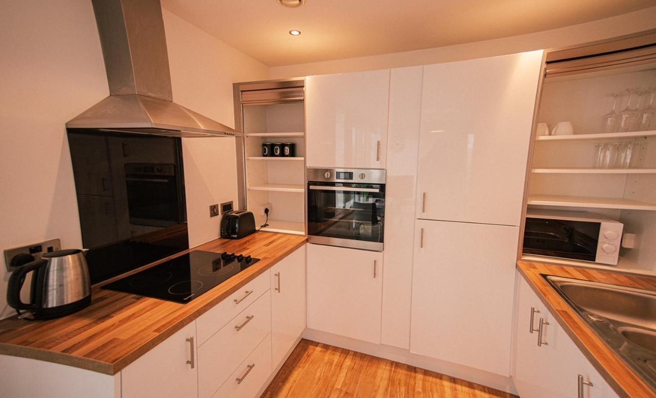 Hallsphere - Stunning Apartment Salford Quays Манчестер Екстер'єр фото