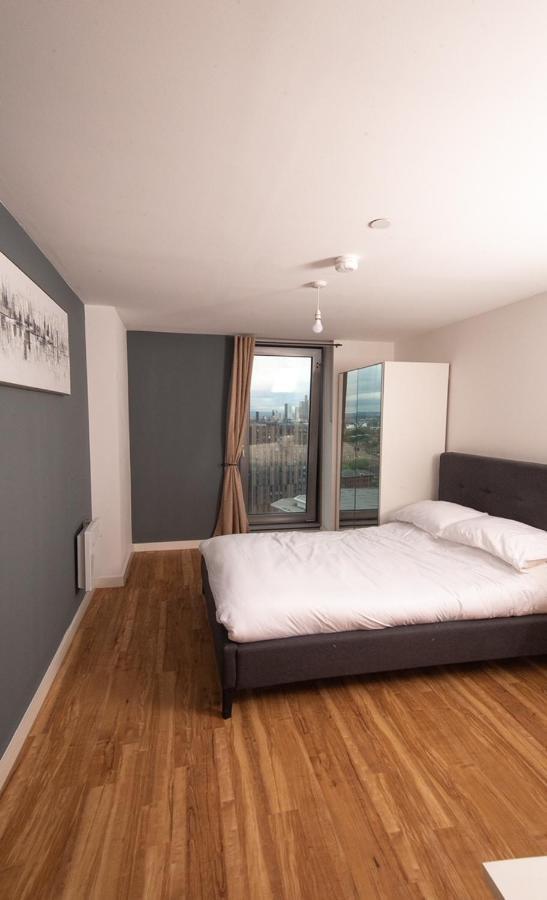 Hallsphere - Stunning Apartment Salford Quays Манчестер Екстер'єр фото